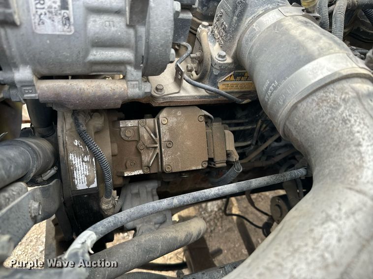 image for item NN9484 2000 Ford  F650 dump flatbed truck