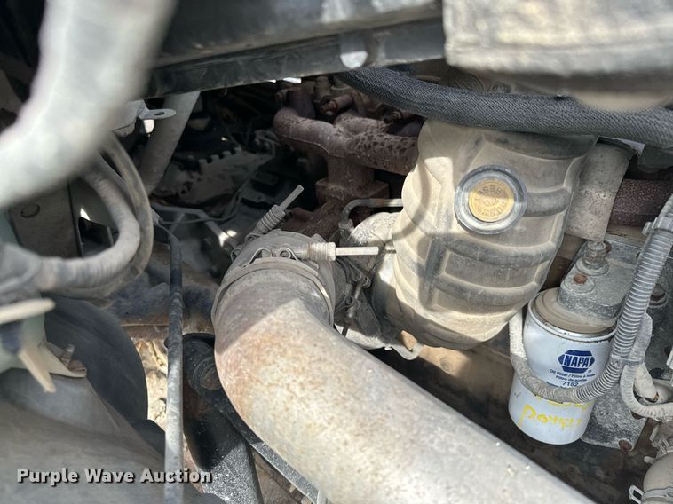 image for item NN9484 2000 Ford  F650 dump flatbed truck