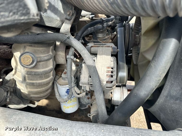 image for item NN9484 2000 Ford  F650 dump flatbed truck