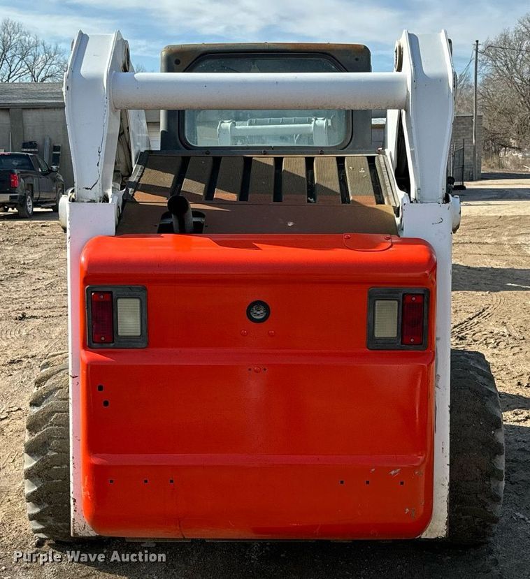image for item NN9487 2005 Bobcat S250 skid steer loader