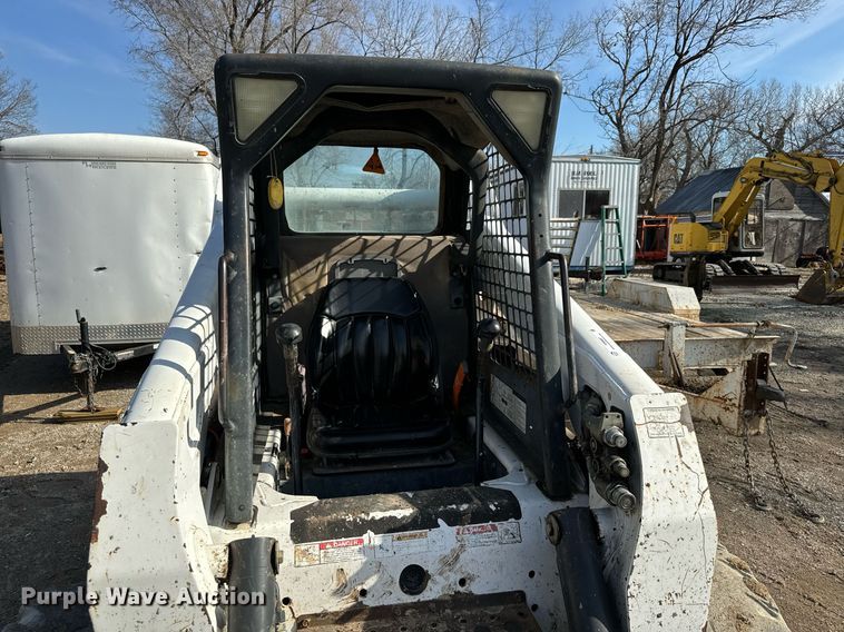 image for item NN9487 2005 Bobcat S250 skid steer loader