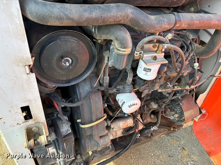 image for item NN9487 2005 Bobcat S250 skid steer loader