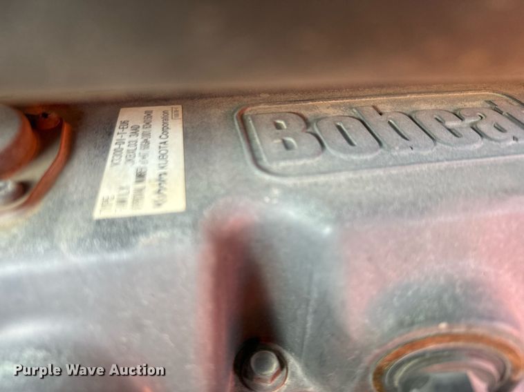 image for item NN9487 2005 Bobcat S250 skid steer loader