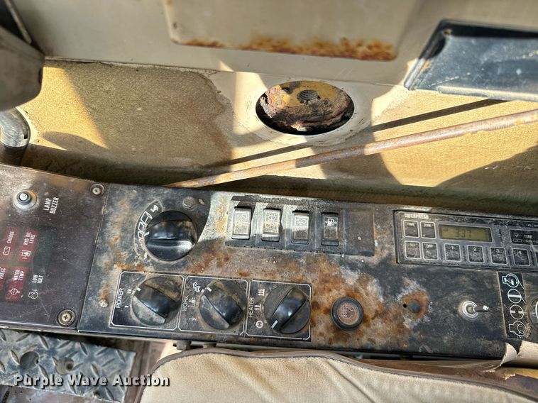 image for item NN9489 1994 Caterpillar  307SSR mini excavator