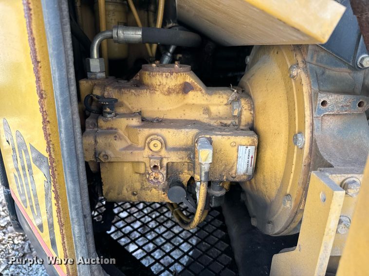 image for item NN9489 1994 Caterpillar  307SSR mini excavator