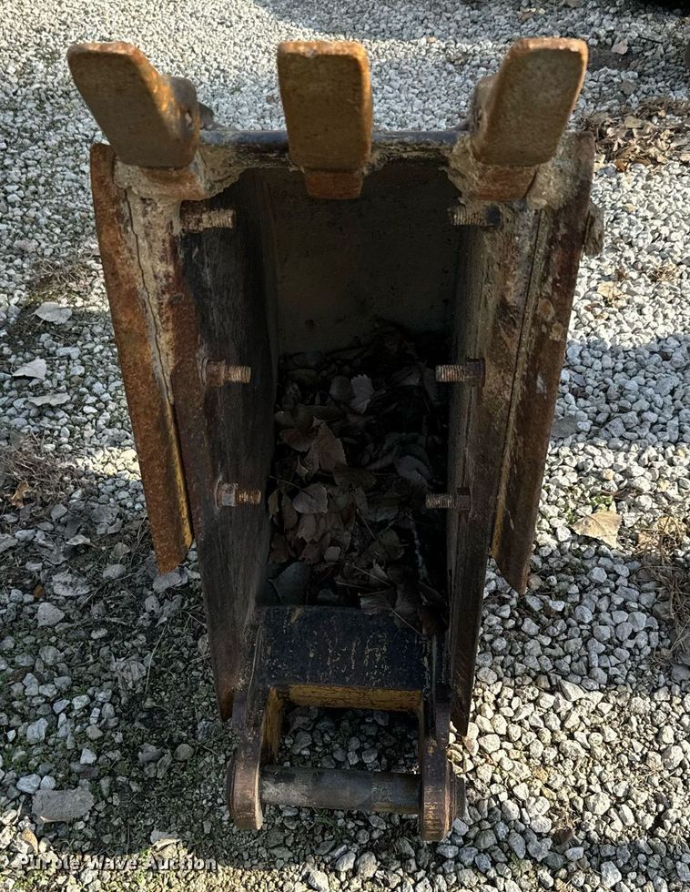 image for item NN9489 1994 Caterpillar  307SSR mini excavator