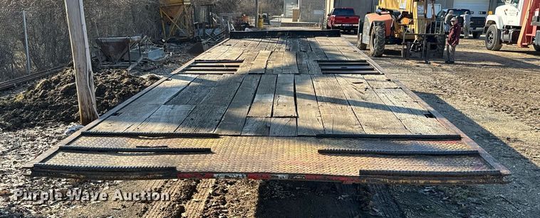 image for item NN9492 1995 Mustang tilt deck equipment trailer