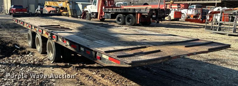 image for item NN9492 1995 Mustang tilt deck equipment trailer