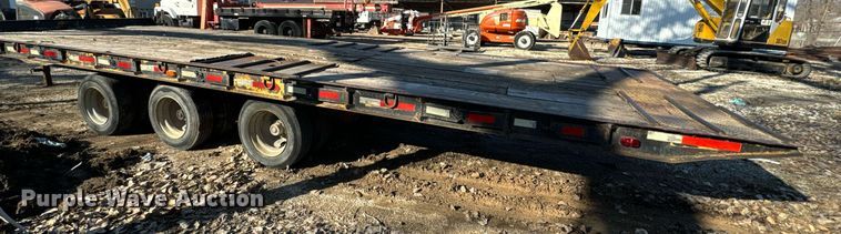 image for item NN9492 1995 Mustang tilt deck equipment trailer