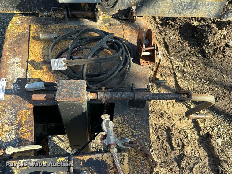 image for item NN9492 1995 Mustang tilt deck equipment trailer