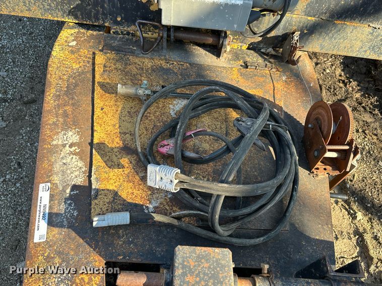 image for item NN9492 1995 Mustang tilt deck equipment trailer