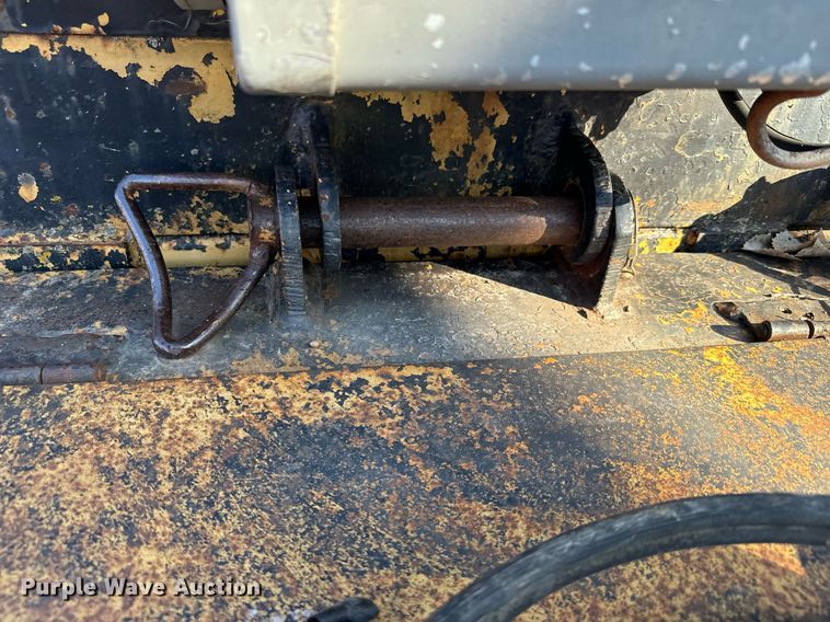 image for item NN9492 1995 Mustang tilt deck equipment trailer