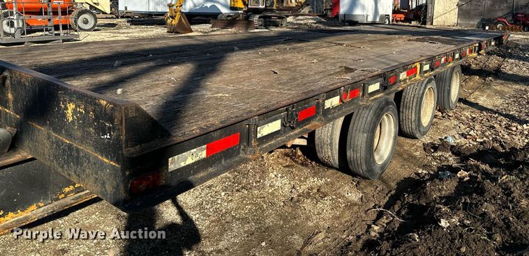 image for item NN9492 1995 Mustang tilt deck equipment trailer