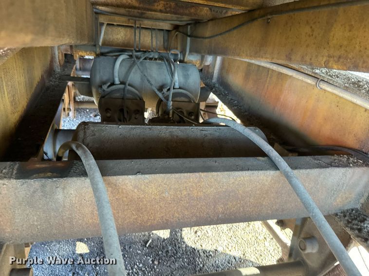 image for item NN9492 1995 Mustang tilt deck equipment trailer