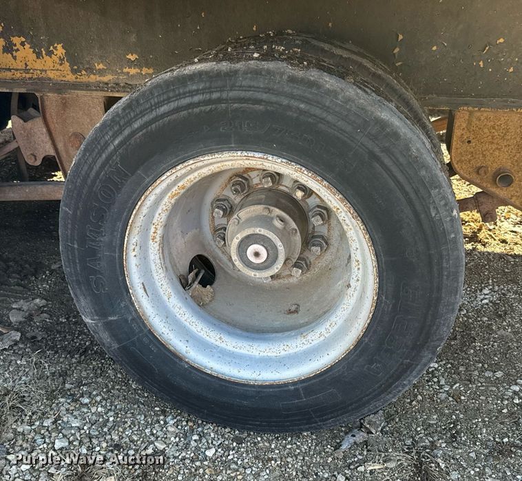 image for item NN9492 1995 Mustang tilt deck equipment trailer