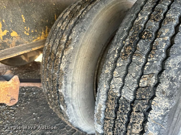 image for item NN9492 1995 Mustang tilt deck equipment trailer