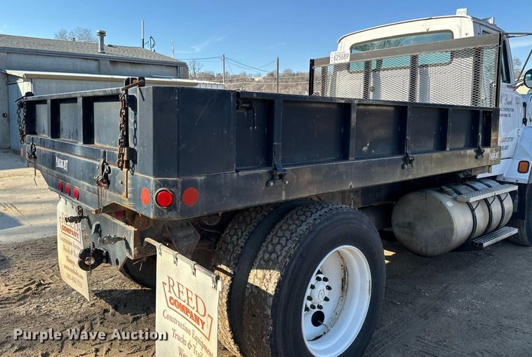 image for item NN9493 1993 Ford L9000 dump flatbed truck