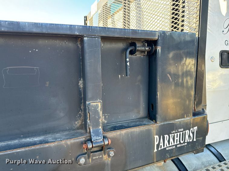 image for item NN9493 1993 Ford L9000 dump flatbed truck