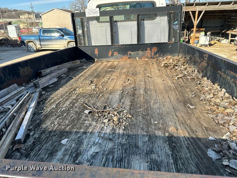 image for item NN9493 1993 Ford L9000 dump flatbed truck