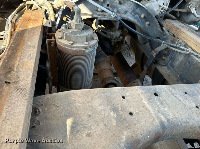 image for item NN9493 1993 Ford L9000 dump flatbed truck