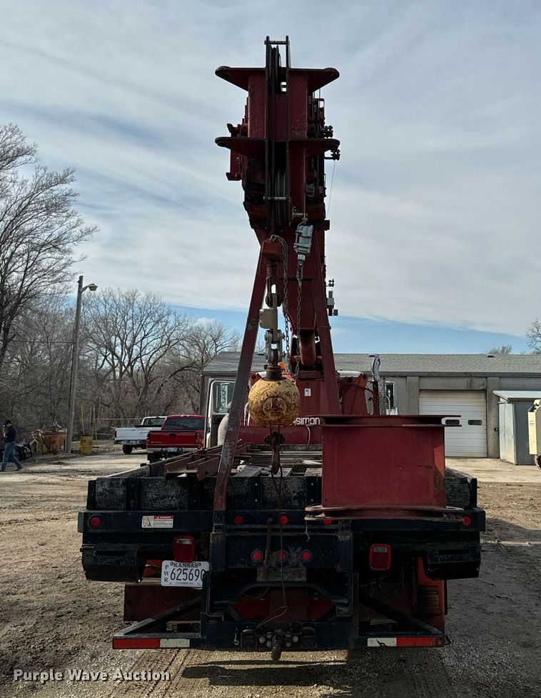 image for item NN9494 1996 International  crane truck