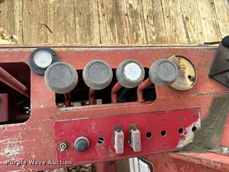 image for item NN9494 1996 International  crane truck