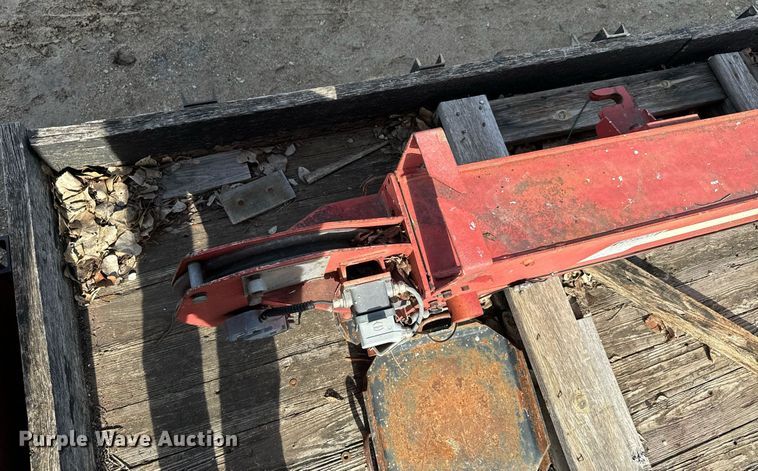 image for item NN9494 1996 International  crane truck