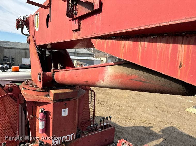 image for item NN9494 1996 International  crane truck