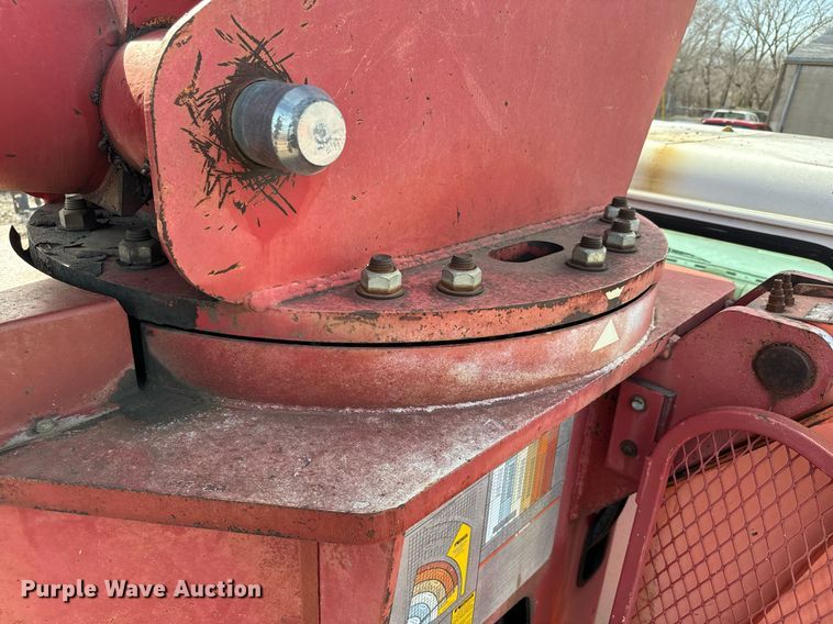 image for item NN9494 1996 International  crane truck