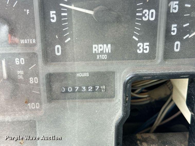 image for item NN9494 1996 International  crane truck