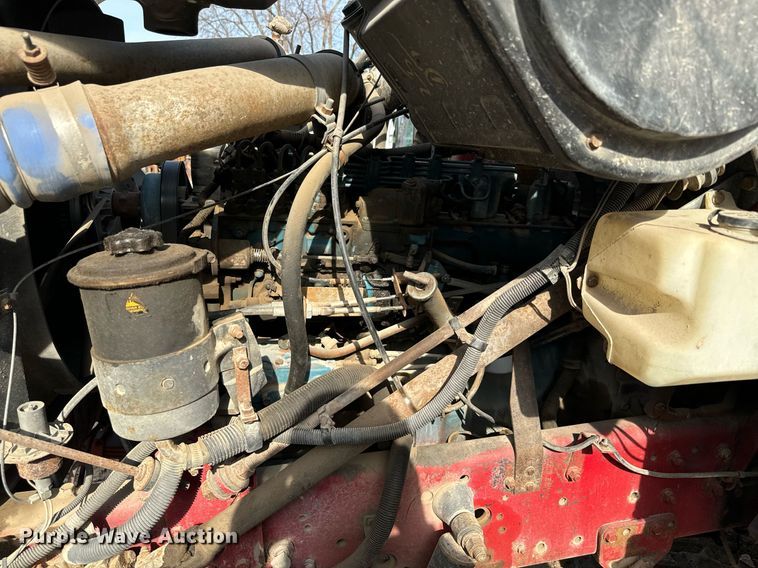 image for item NN9494 1996 International  crane truck