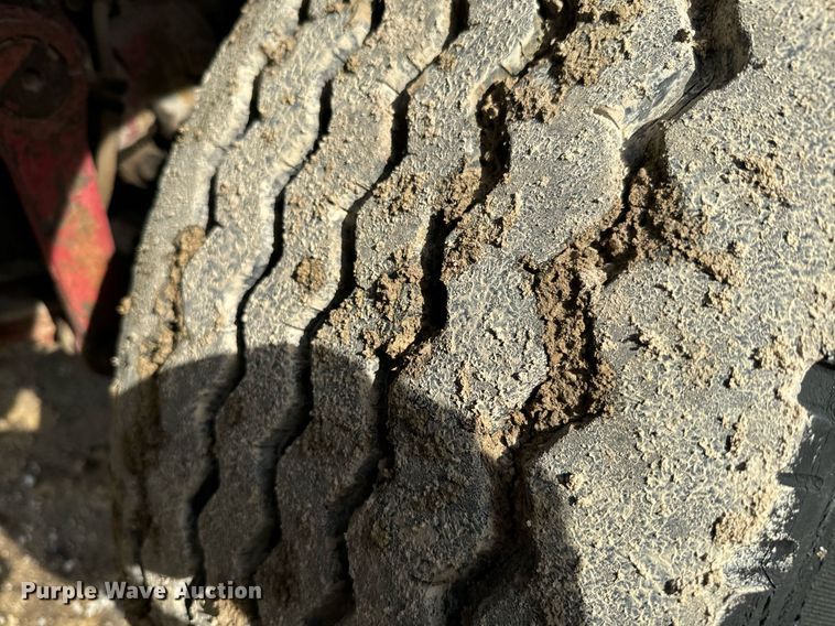 image for item NN9494 1996 International  crane truck