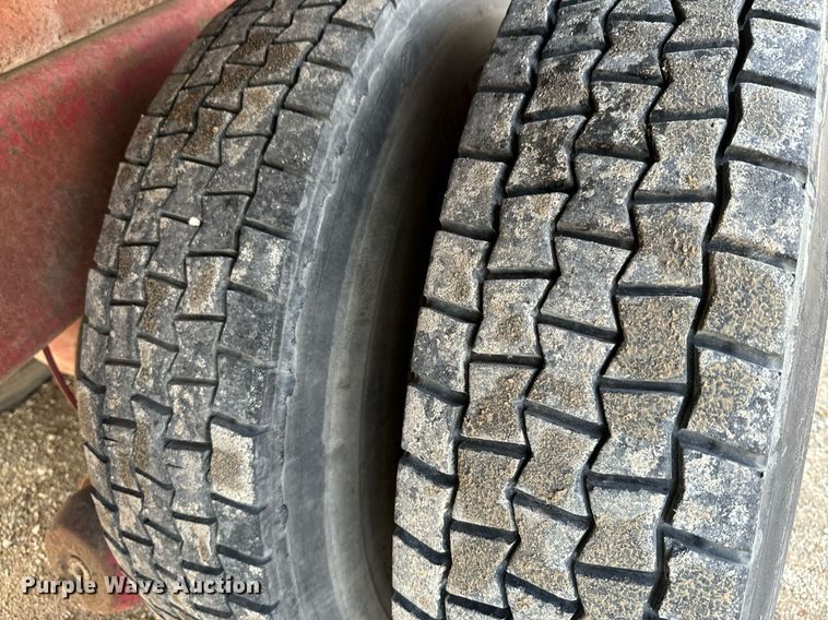 image for item NN9494 1996 International  crane truck