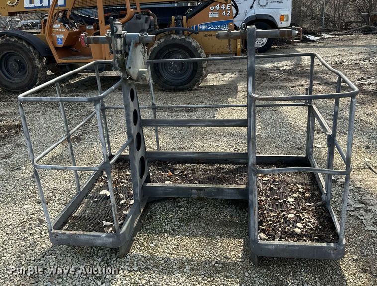 image for item NN9494 1996 International  crane truck