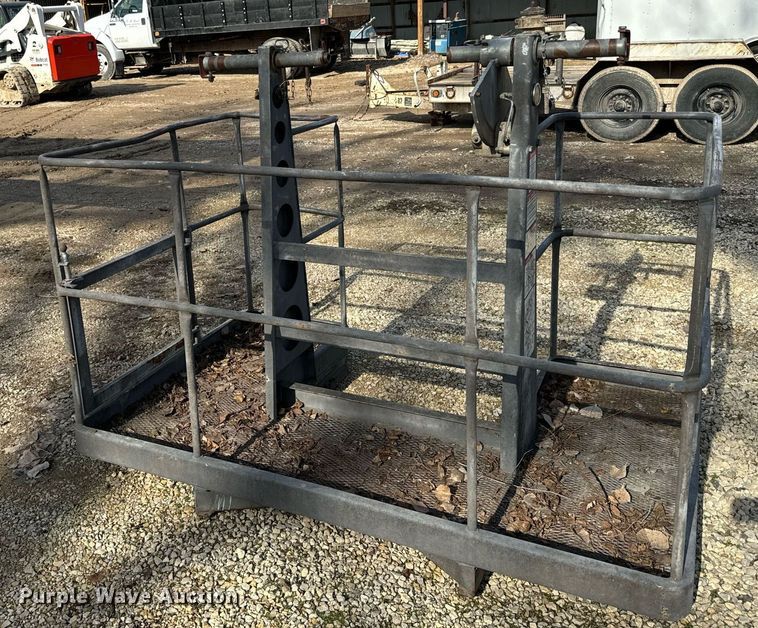 image for item NN9494 1996 International  crane truck