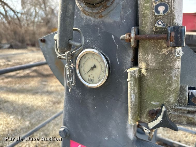 image for item NN9494 1996 International  crane truck