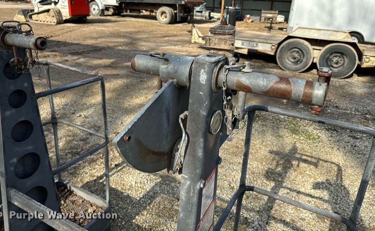 image for item NN9494 1996 International  crane truck