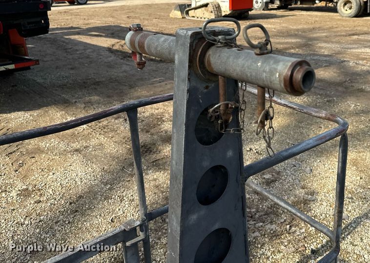 image for item NN9494 1996 International  crane truck