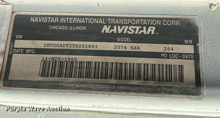 image for item NN9494 1996 International  crane truck