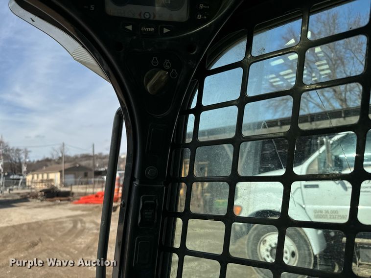 image for item NN9496 2012 Bobcat T750 tracked skid steer loader