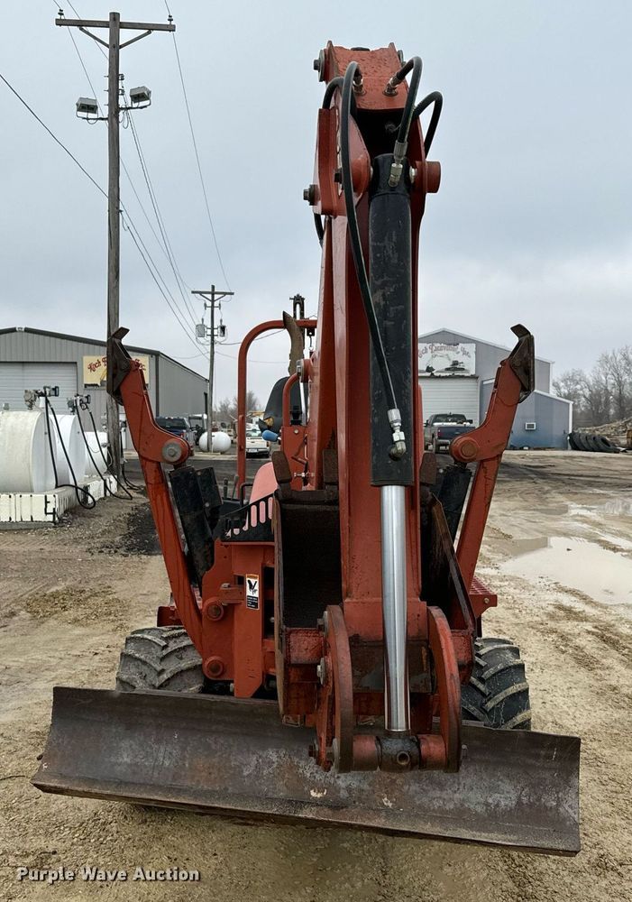 image for item NN9501 2004 Ditch Witch RT55 trencher