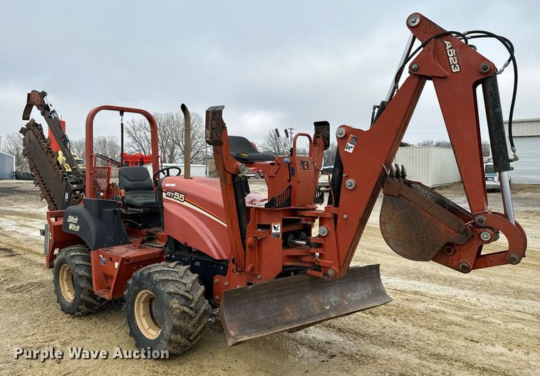 image for item NN9501 2004 Ditch Witch RT55 trencher