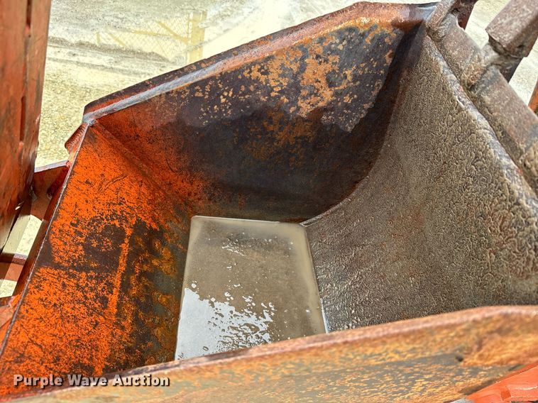 image for item NN9501 2004 Ditch Witch RT55 trencher