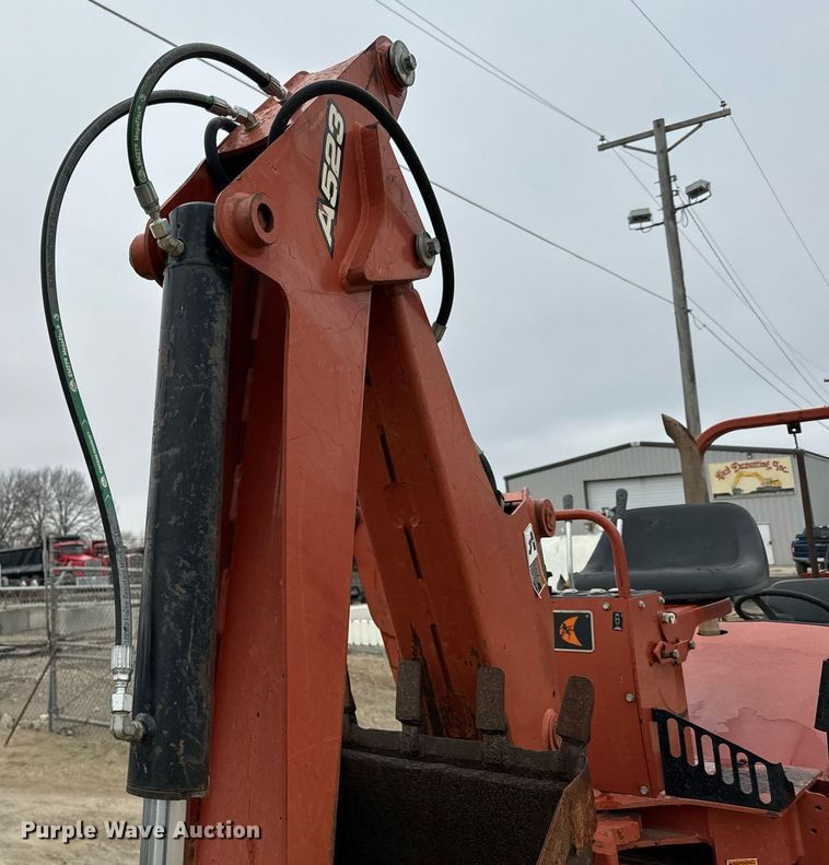 image for item NN9501 2004 Ditch Witch RT55 trencher