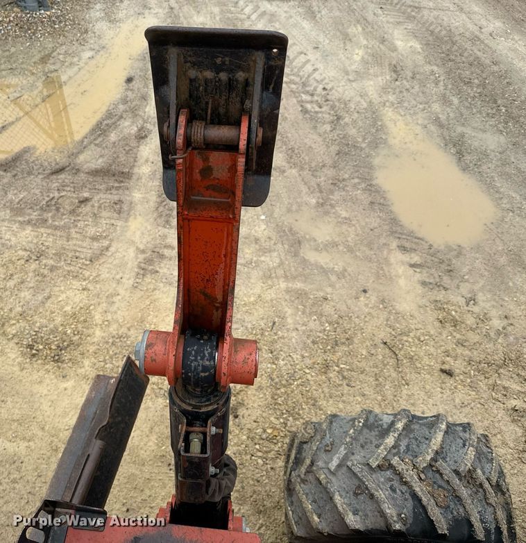 image for item NN9501 2004 Ditch Witch RT55 trencher