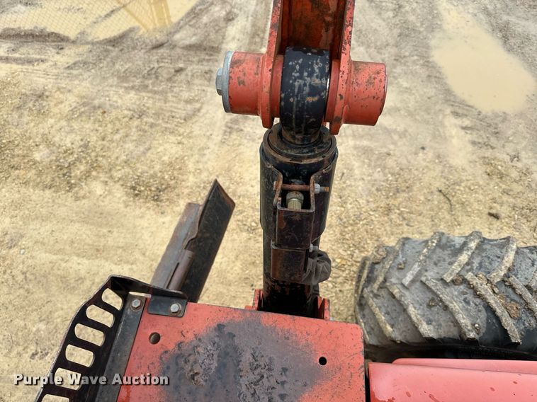 image for item NN9501 2004 Ditch Witch RT55 trencher