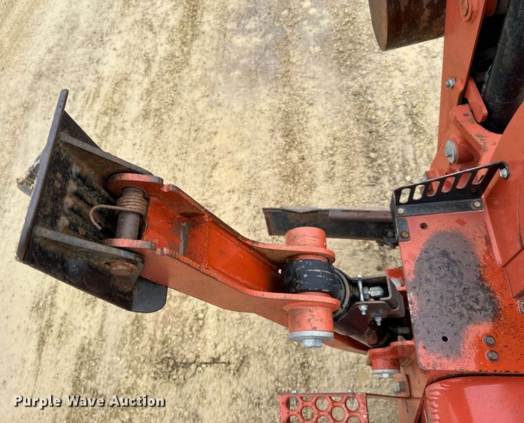image for item NN9501 2004 Ditch Witch RT55 trencher