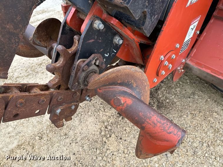 image for item NN9501 2004 Ditch Witch RT55 trencher
