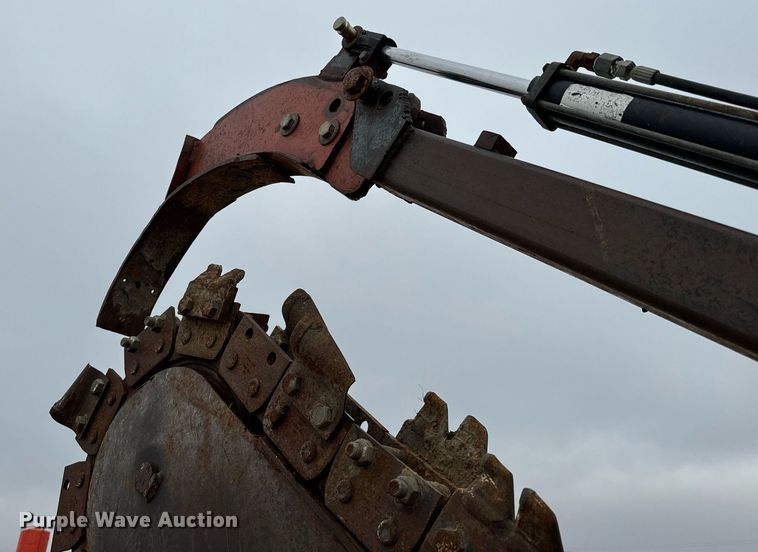 image for item NN9501 2004 Ditch Witch RT55 trencher