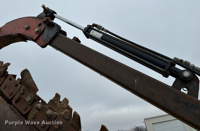 image for item NN9501 2004 Ditch Witch RT55 trencher